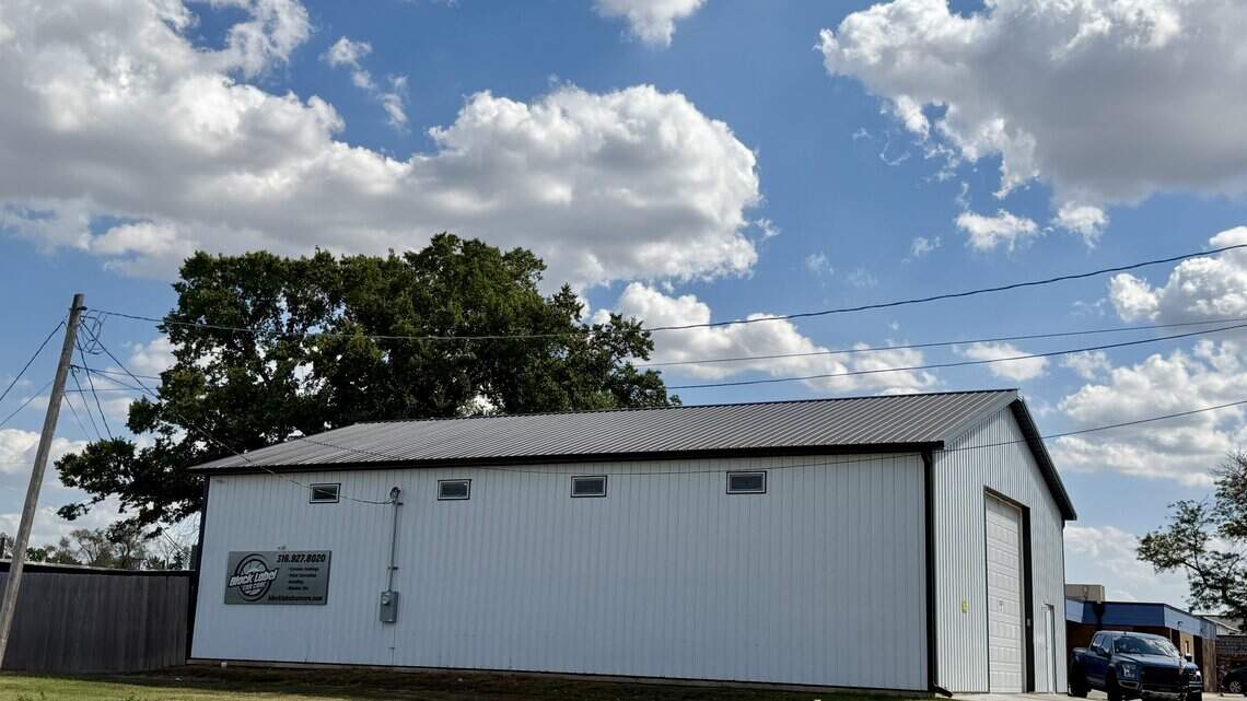 Car care business wants to move into this suburb’s downtown, with a chiropractor’s help