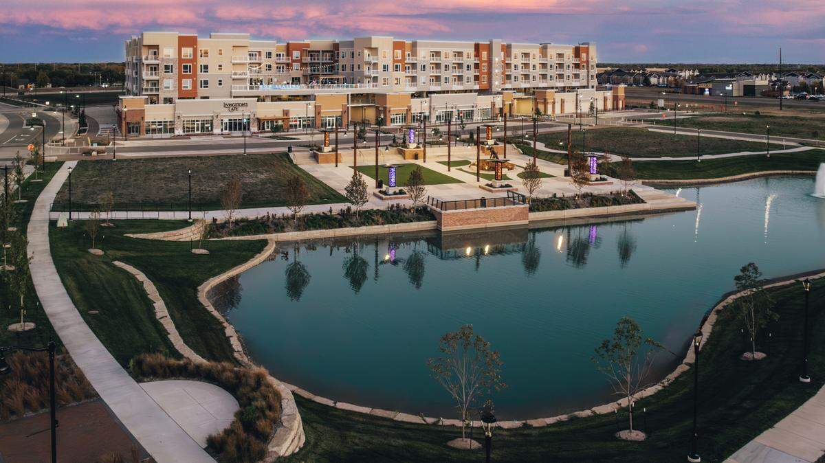 Wichita’s Social Tap Drinkery is opening its third site, this time at Andover’s Heritage Square. The taproom, which is three concepts in one, will be on the south end of the development facing Kellogg.