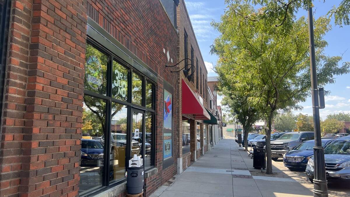 How does a business move to a new storefront but keep the same address?