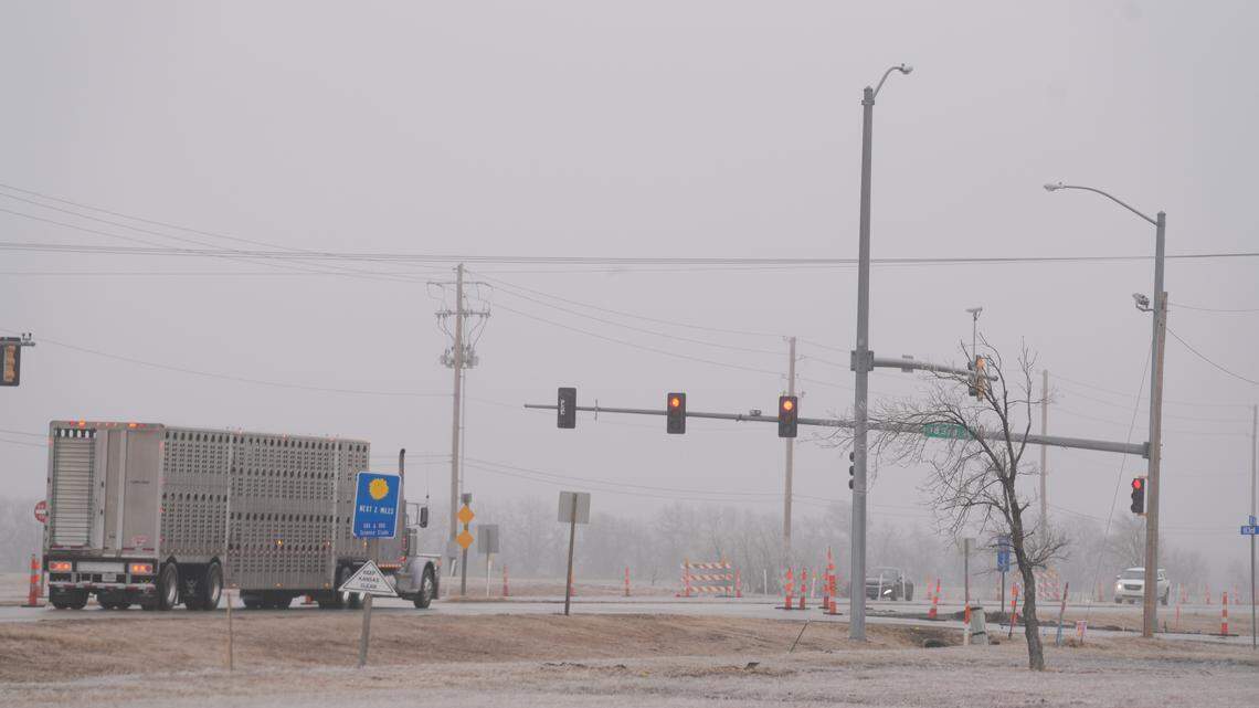 The intersection of US 54 and 183rd West in February 2025.