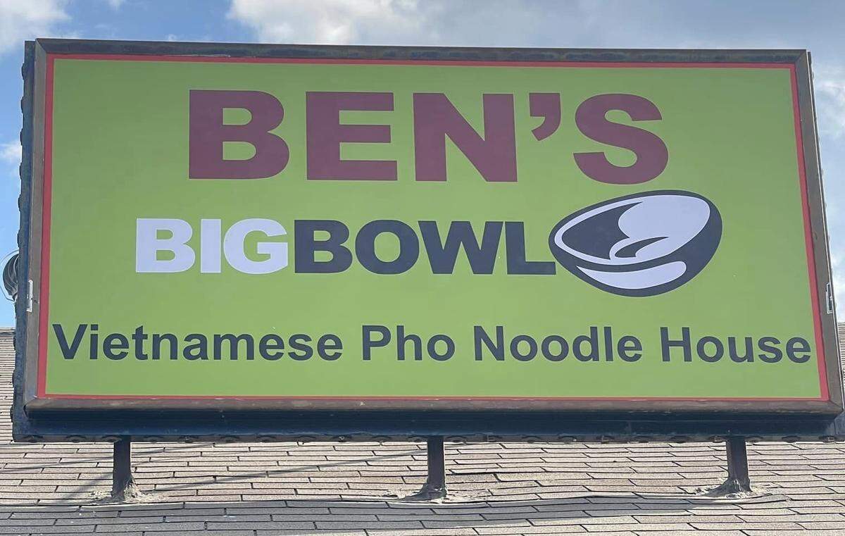 Ben’s Big Bowl is the new Vietnamese restaurant that opened over the weekend in the former Bann Thai space at 13th and West streets.