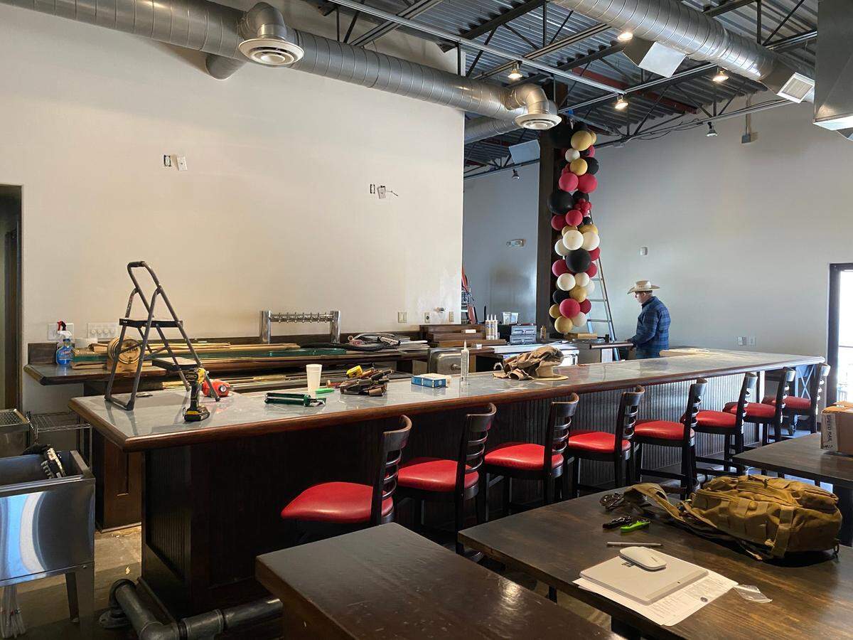 Jeremy Wade’s Napoli Italian Eatery near 37th and Rock Road will have a big bar that will serve wine and cocktails on tap.