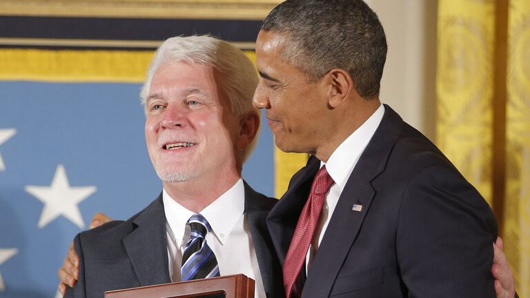 PHOTOS: President Obama presents Medal of Honor to Kapaun family