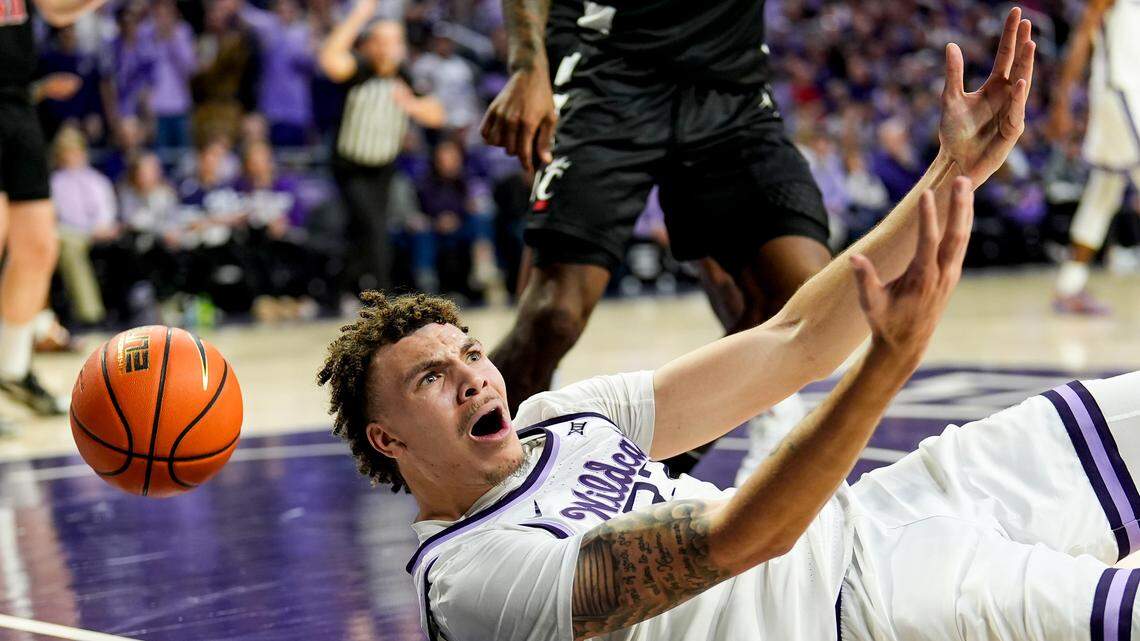 Kansas State Wildcats guard Coleman Hawkins (33) reacts during the second half against the Cincinnati Bearcats at Bramlage Coliseum.