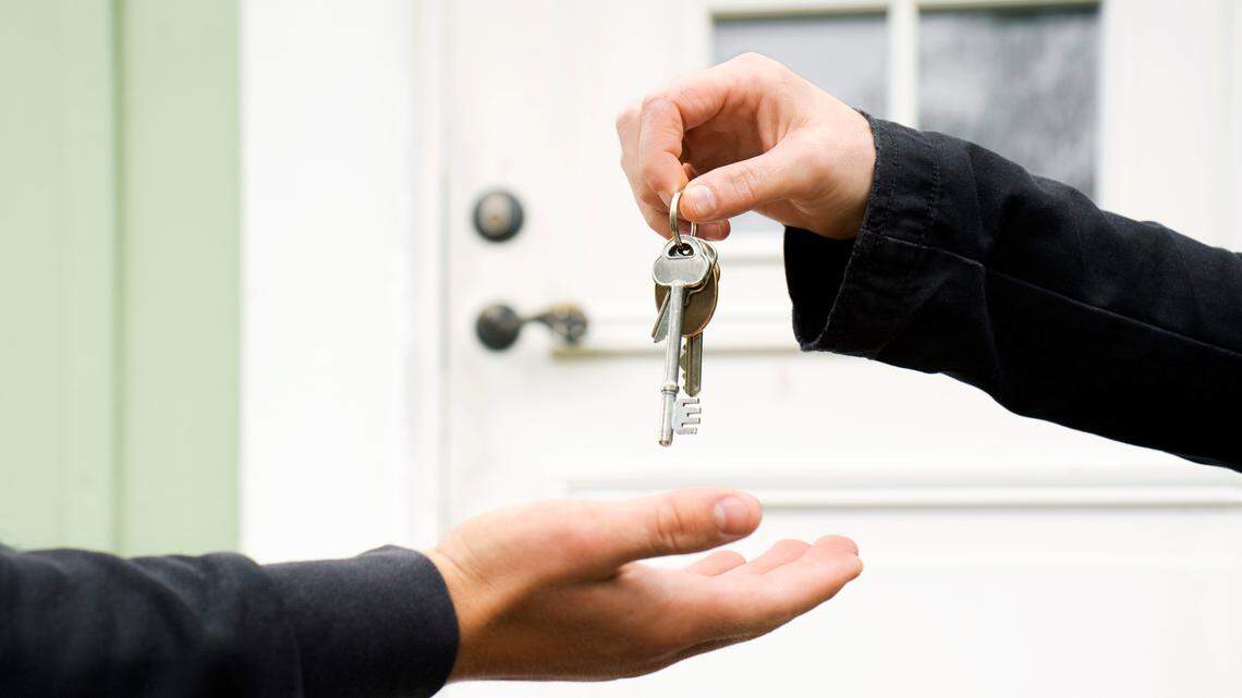 Buying a home in Illinois? These 3 programs offer money for down payment, closing costs