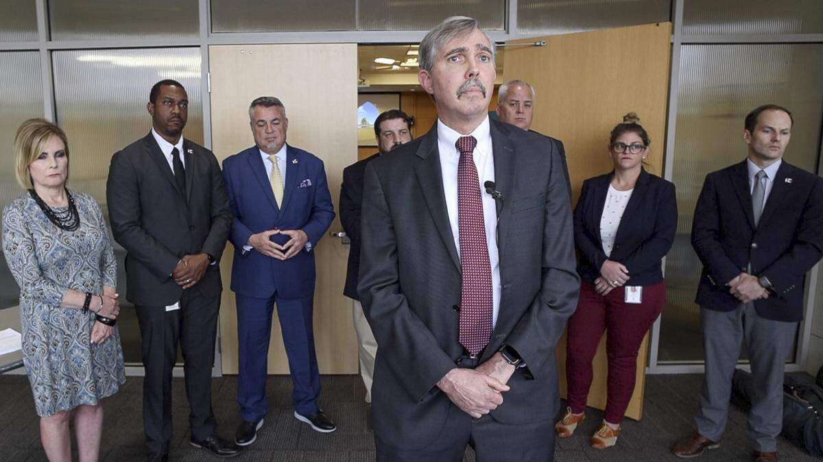Wichita city manager orders third-party investigation into police text messages