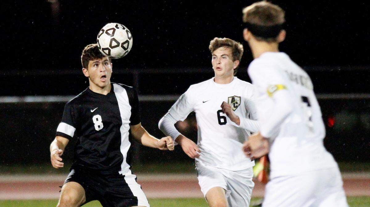 Eisenhower enters the Class 5A boys soccer tournament as the No. 6 seed in the west.