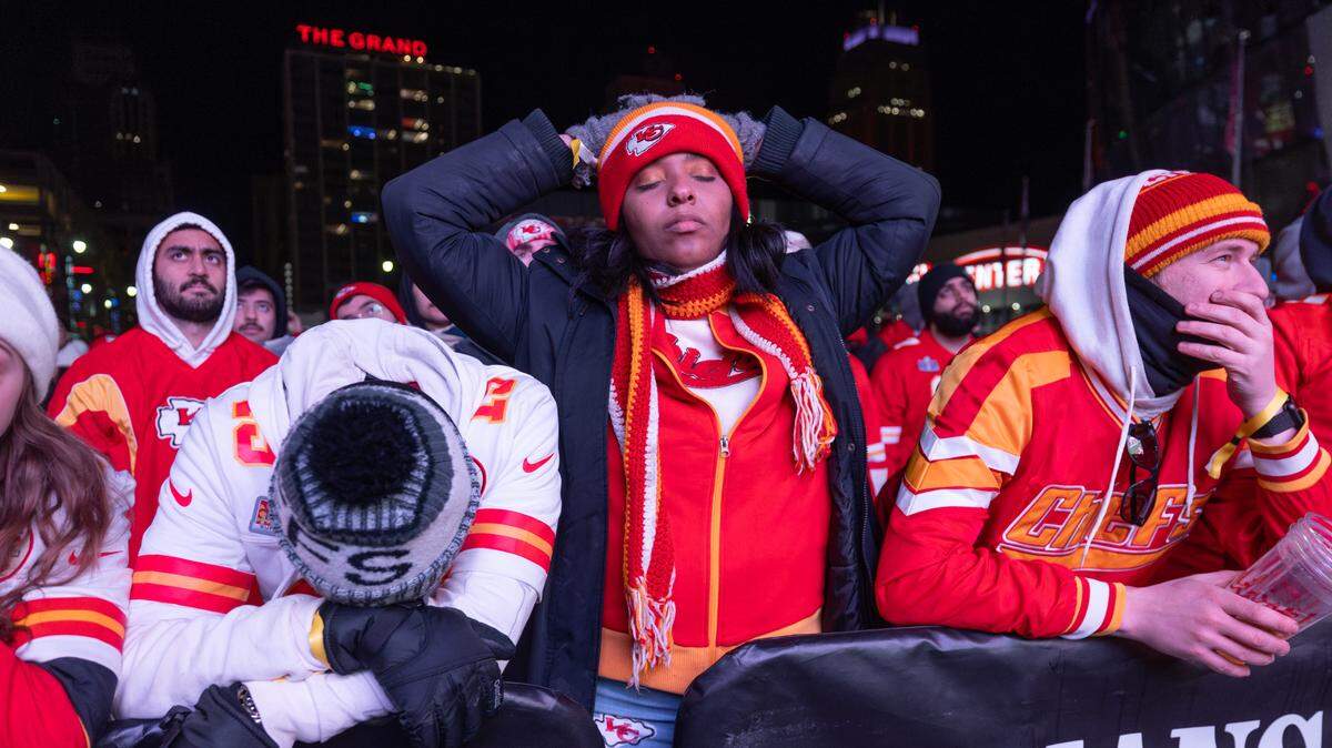 Kansas City fans get hopes dashed, as Chiefs lose shot at Super Bowl three-peat