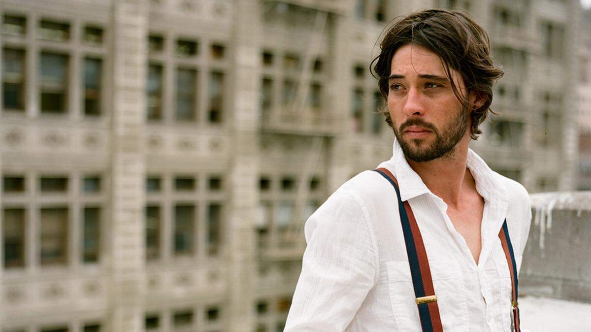 Folk, blues, country and rock-n-roll singer-songwriter Ryan Bingham is coming to the Orpheum Theatre for the tour of his “American Love Song” album.
