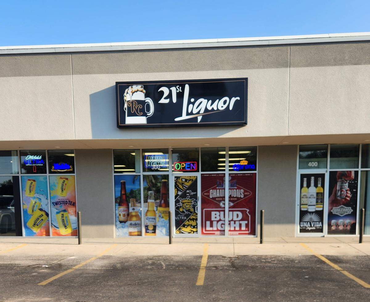 The Clear Lakes center on 21st Street just west of 21st and Amidon is getting tastier all the time.&nbsp;RC 21st is a new liquor store that will specialize in tequila.