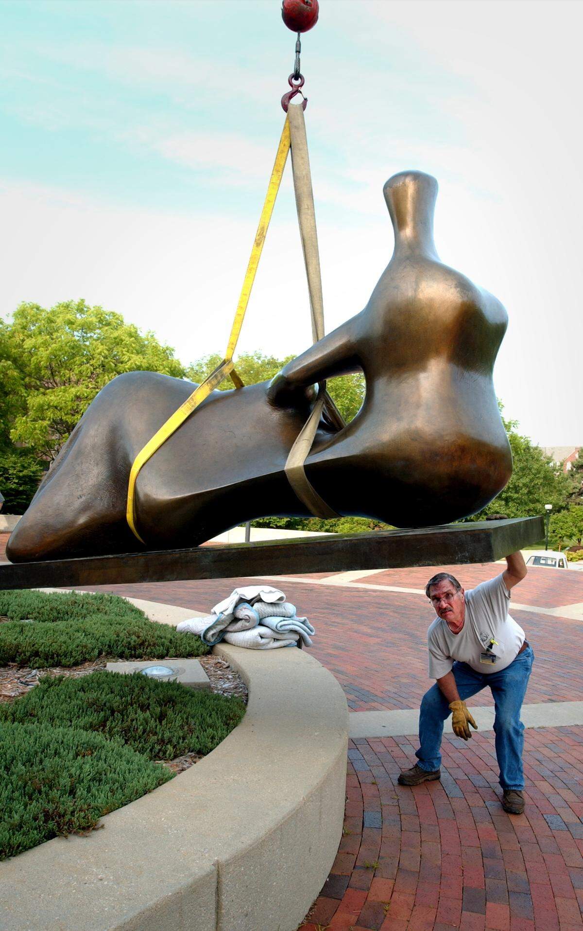 Henry Moore’s “Reclining Figure: Hand” as it was installed outside the Ablah Library at Wichita State University in 2005.