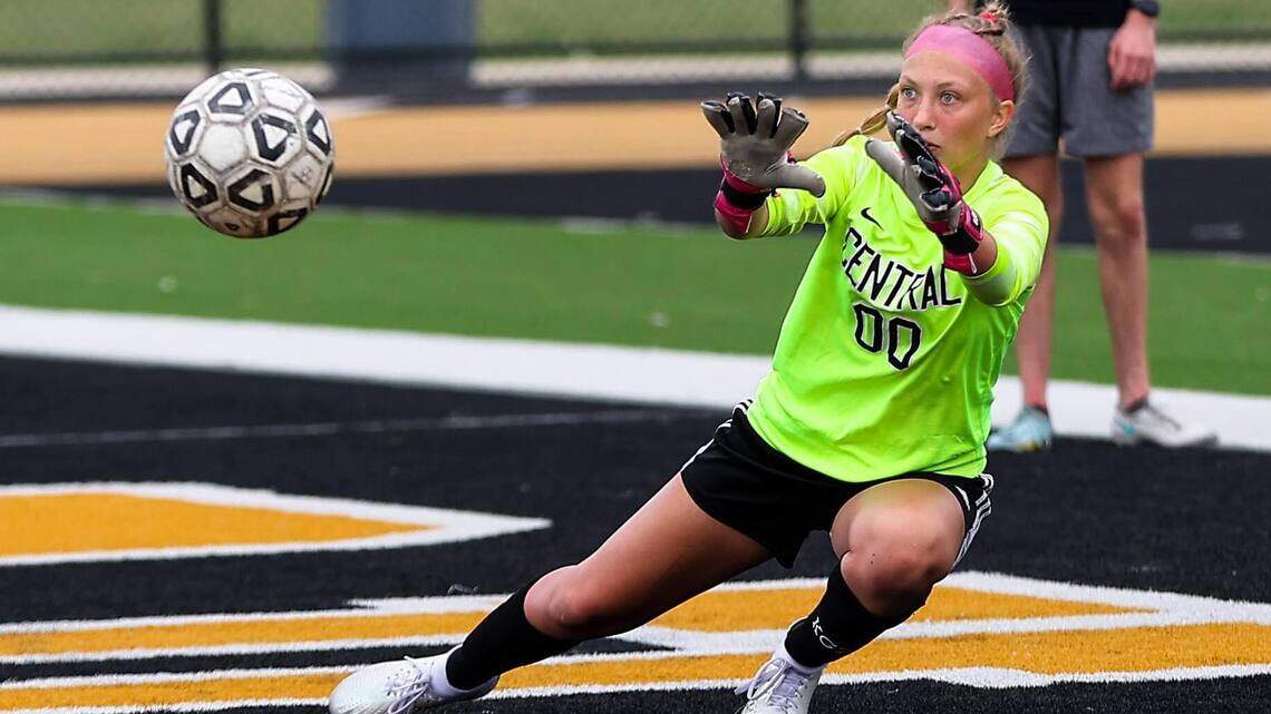 Goalkeeper is ‘game-changer’ for Andover Central girls soccer in regional title win