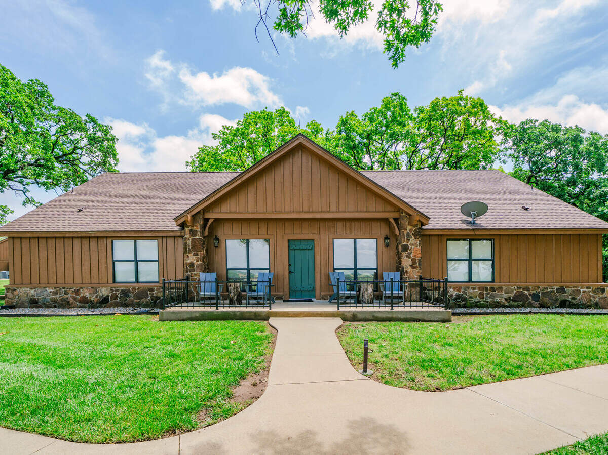 Red Rock Ranch includes an owner’s residence, lodge and twin matching cabins.
