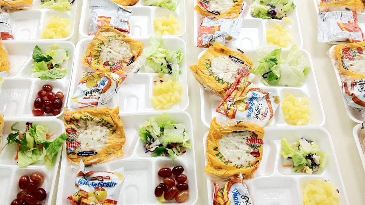 Kansas familes with children will be given $6.82 — the cost of breakfast, lunch and a snack — for each day that meal-eligible children couldn’t attend school or day cares that were closed during the pandemic