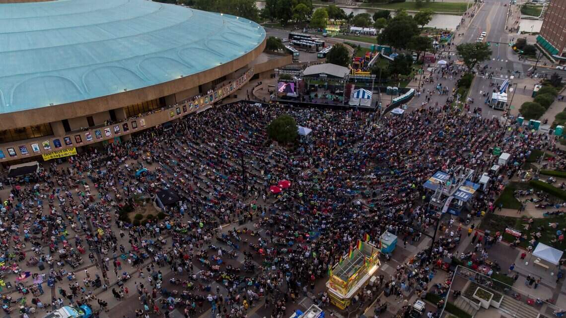 Cajun food fest, dance music among highlights of Thursday’s Riverfest events