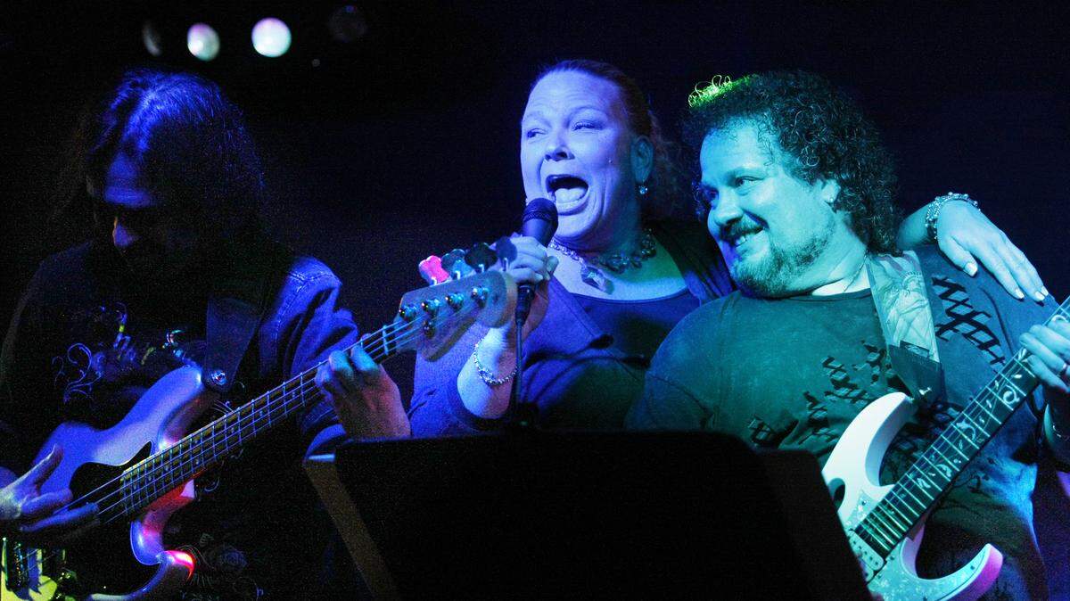 Jerry's Bar & Grill has long been a weekend party spot for the 30-and-over crowd. It closes next weekend.