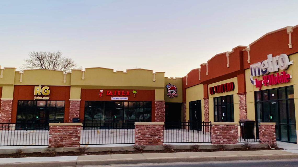 The Old New Market at 21st and Broadway will be home to several businesses, including a new location for La Islas restaurant.