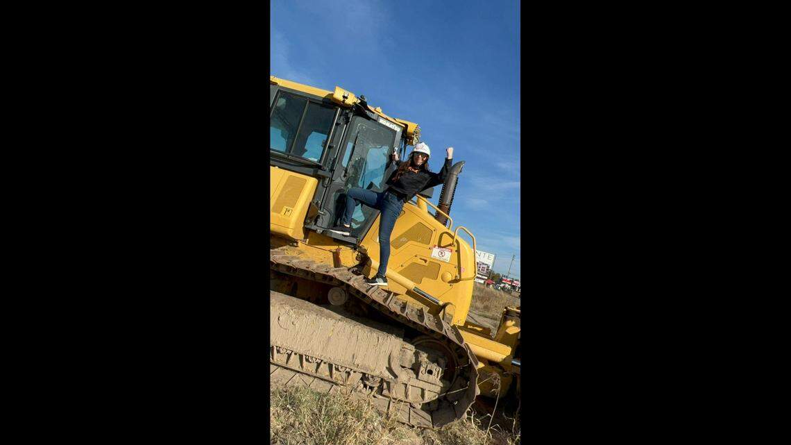 What happens when an excited tenant tires of waiting on developers to break ground on the strip center where her new business is going? She does it herself via a TikTok video. At least that’s what Hotworx franchisee Crystal Wiley did last week.