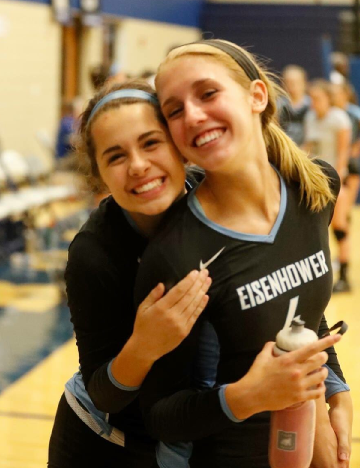 Eisenhower volleyball’s Trinity Pfaff