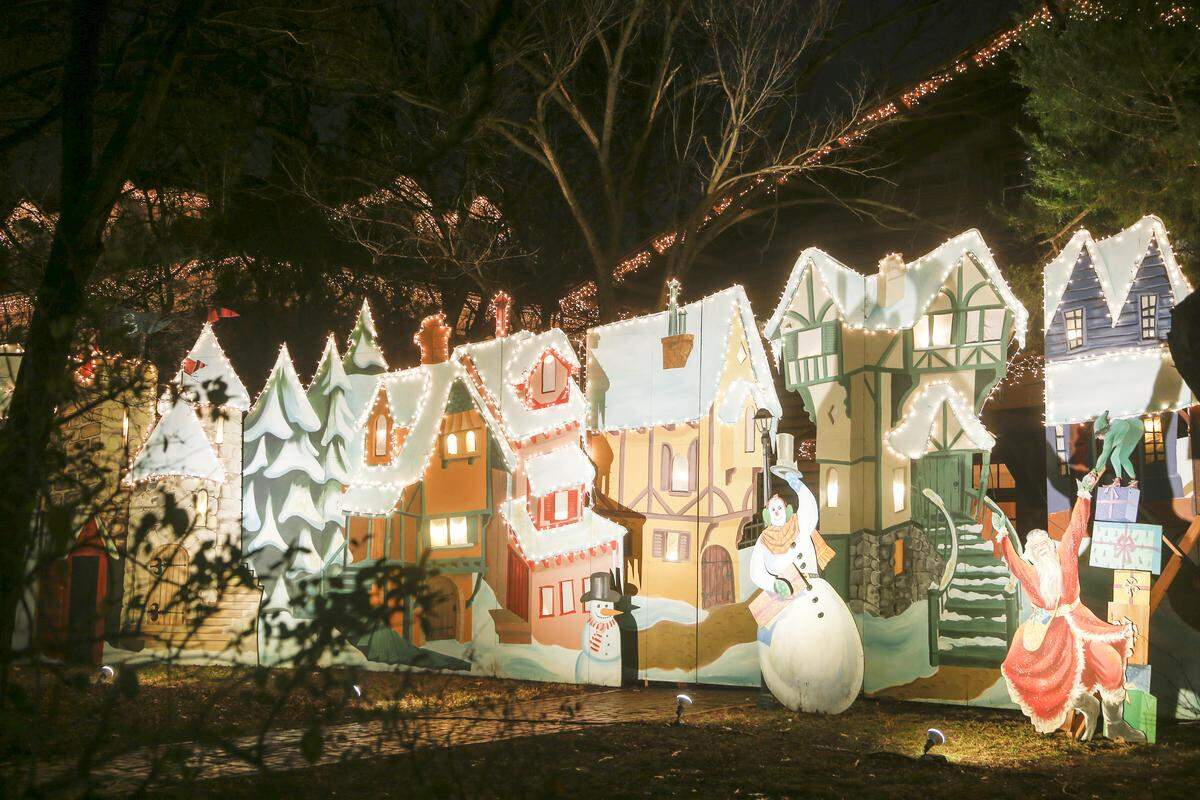 Kirstie Alley’s Santa’s Village