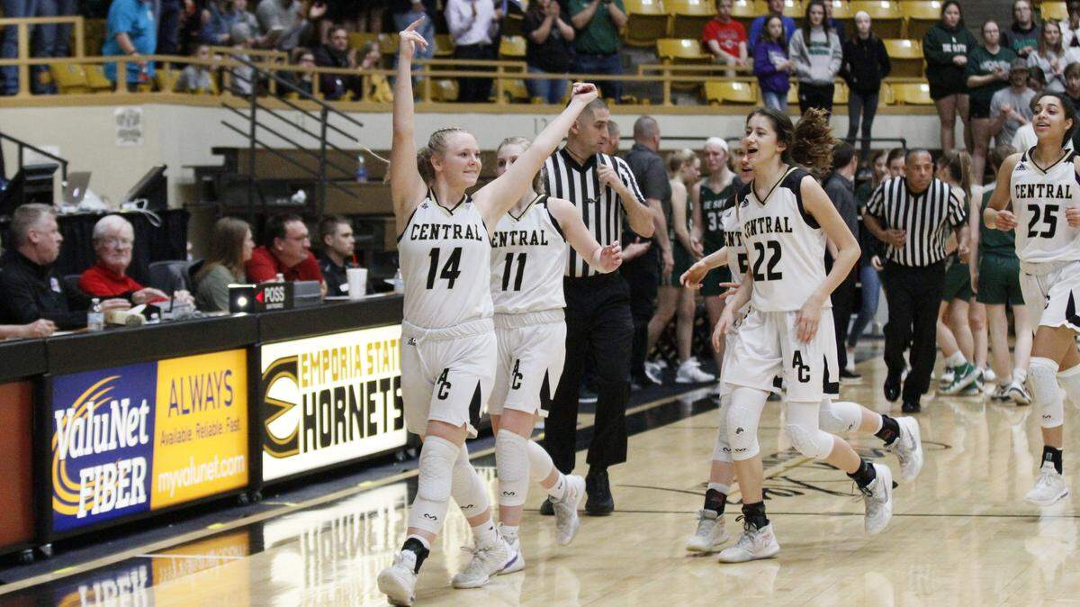 Andover Central won its Class 5A state quarterfinal against De Soto.