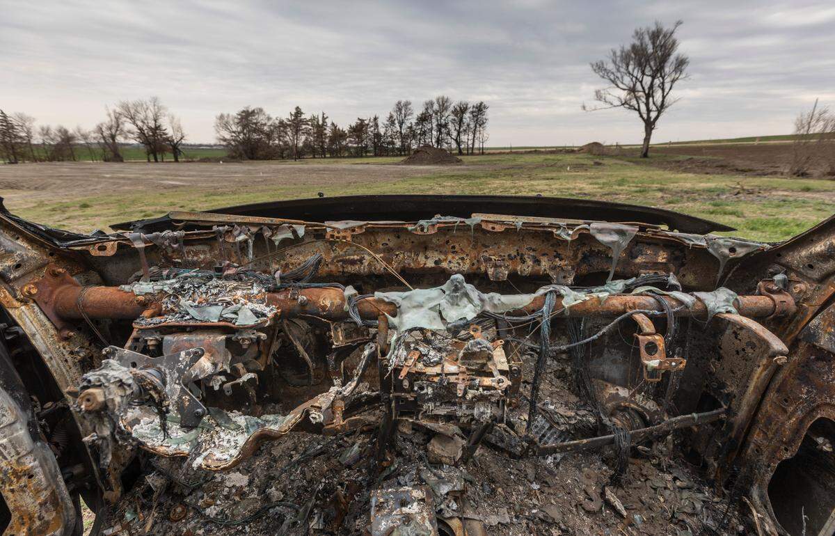 Through the remains of burned up car, the space where Grady Dickerson’s childhood home once stood is now just an empty lot. The Dickerson family, like many in the area, are still recovering from the Four-County fire that devastated the area in mid-December.