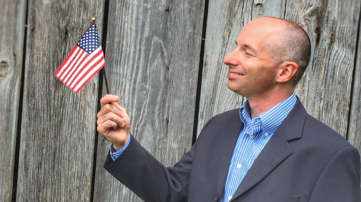 Bill Clevlen, author of “100 Things to Do in America Before You Die” will give a free talk Wednesday, July 25, in Wichita.