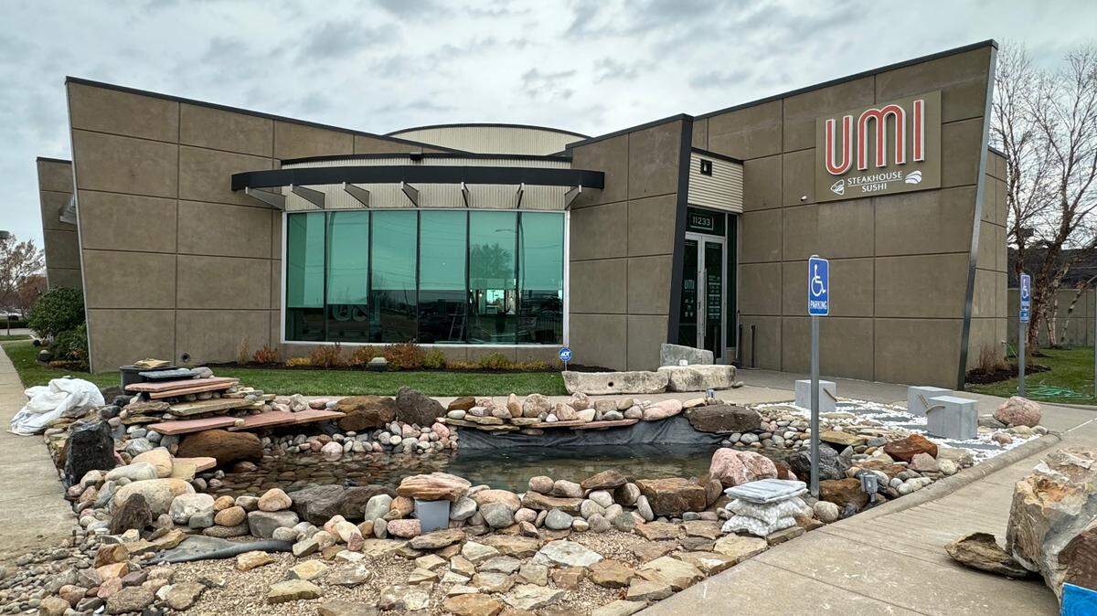 Umi Japanese Steakhouse opens Sunday in the former Sumo by Nambara space, 13th and Greenwich.