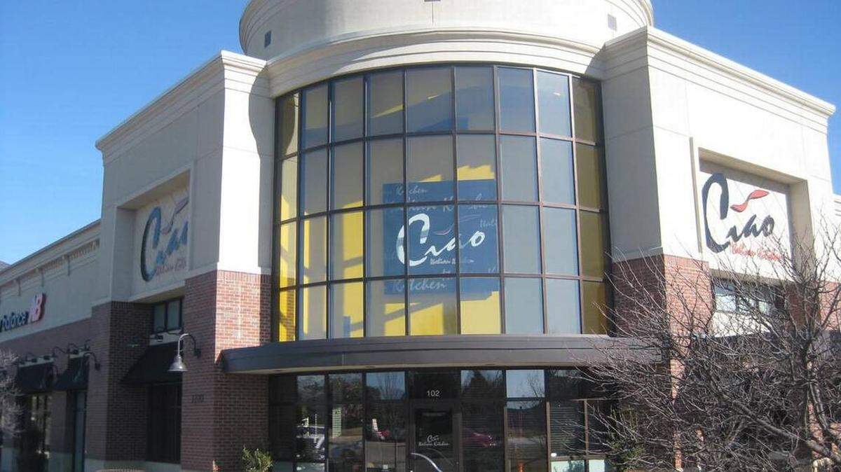 Mort’s owner Morrie Sheets is opening an east-side sister site to his popular downtown bar. Sheet’s Creek will be at the Waterfront where Ciao Italian Bistro and Piztro’s once were.