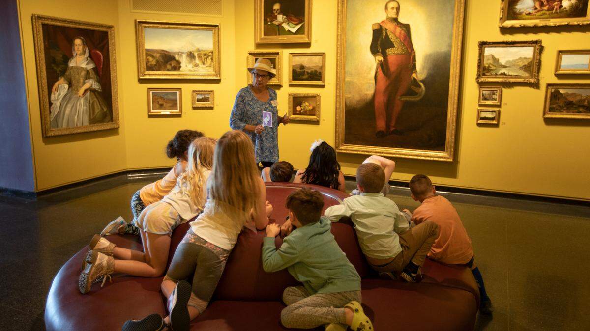 First grade students from Prairie Creek Elementary School in Andover listen to Wanda Lonnon, a docent at Wichita Art Museum, talk about the art collection in this file photo. The school made Niche’s top 10 public elementary schools in the Wichita metro.