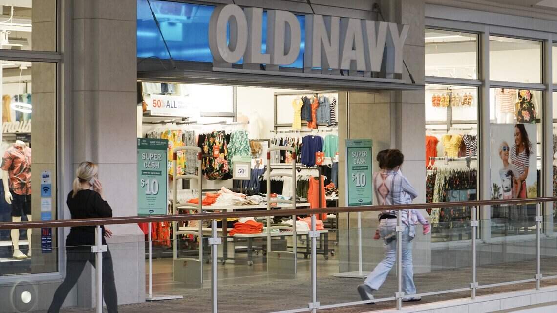 Towne East mall retailers look for help over the holidays, plan job fair