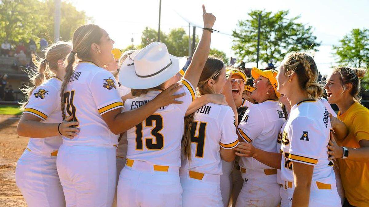 The Wichita State softball team rallied to win 2-1 at Tulsa to sweep the weekend series and clinch an outright AAC championship on Sunday.