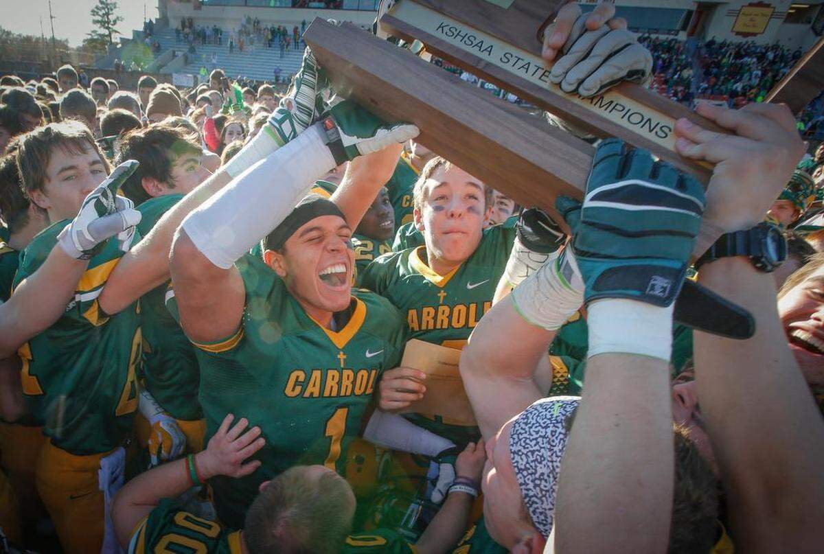 Bishop Carroll won the 2014 Class 5A football title.