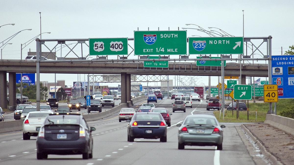 Traffic on Kellogg at the I-235 interchange. (May 13, 2011)