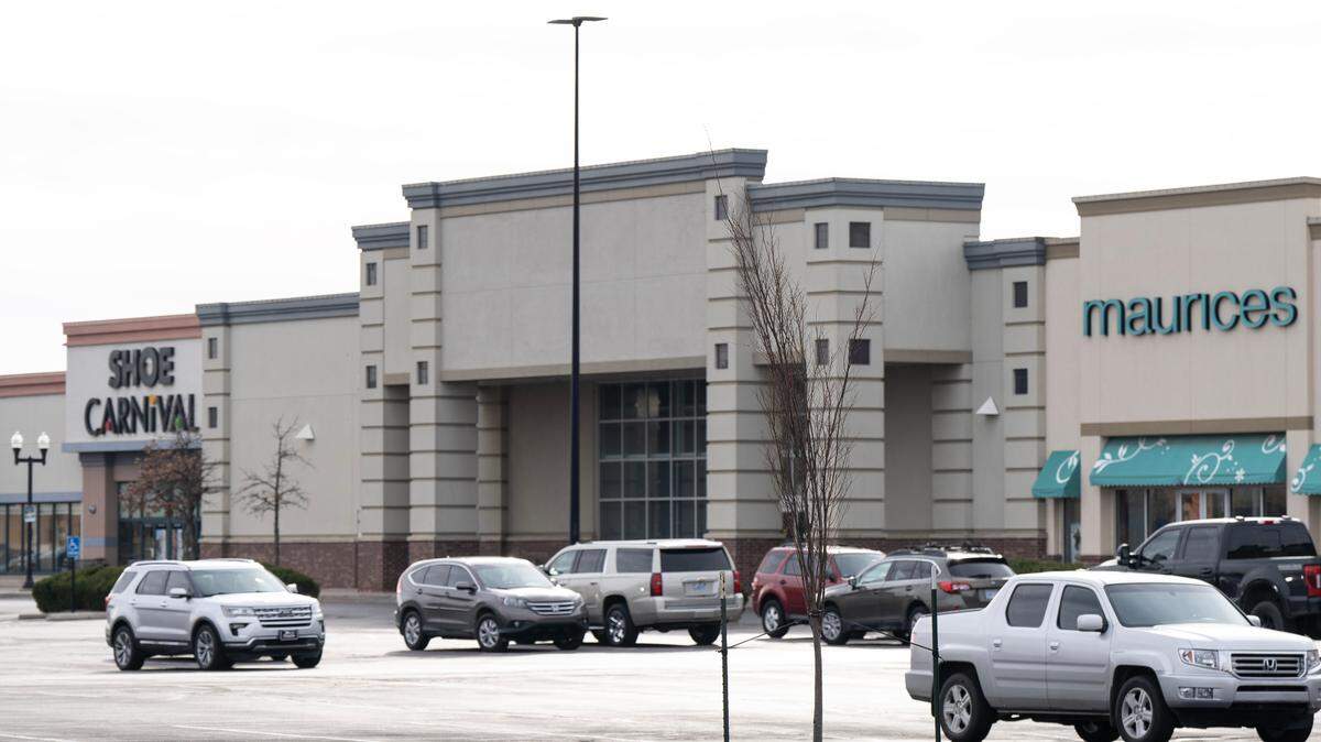 Late this summer, Barnes & Noble Booksellers will open in the 25,000 square feet where Bed Bath & Beyond had been in NewMarket Square.
