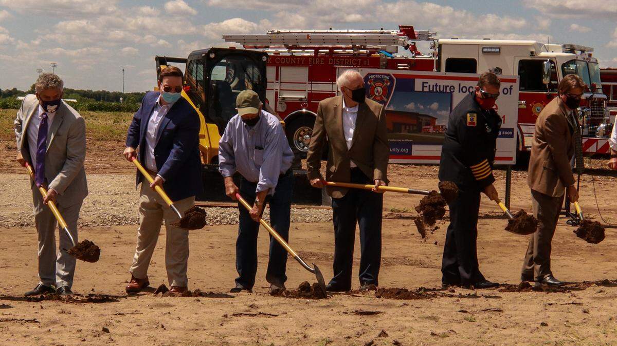 Officials held a groundbreaking ceremony on Monday for a new fire station in Andale. (Aug. 3, 2020)