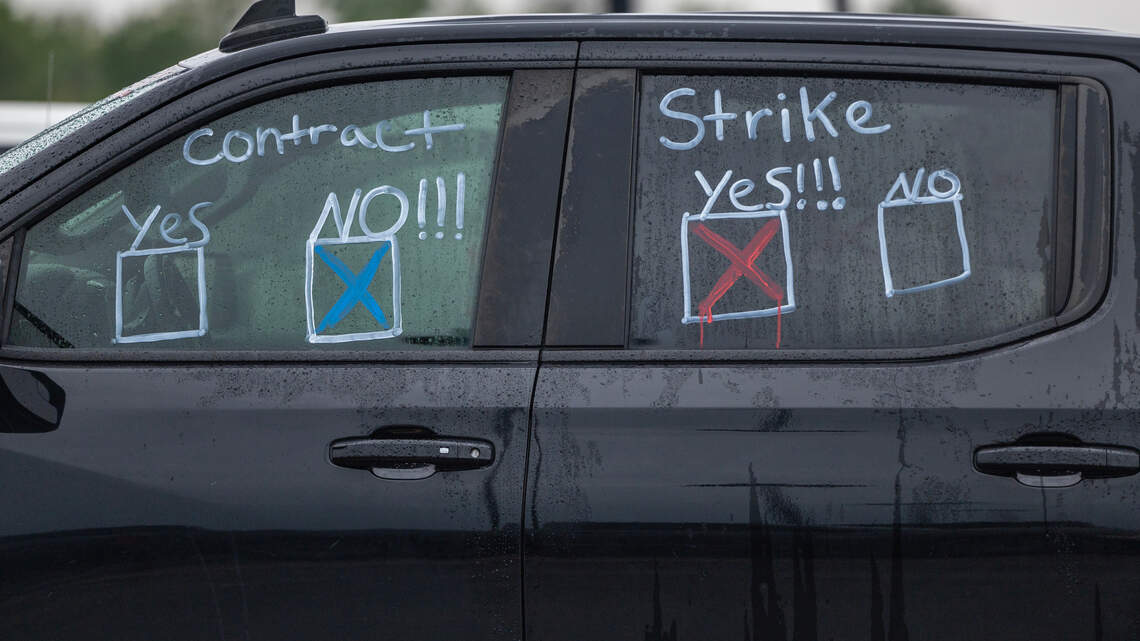 Machinists vote with mixed feelings on new Spirit contract