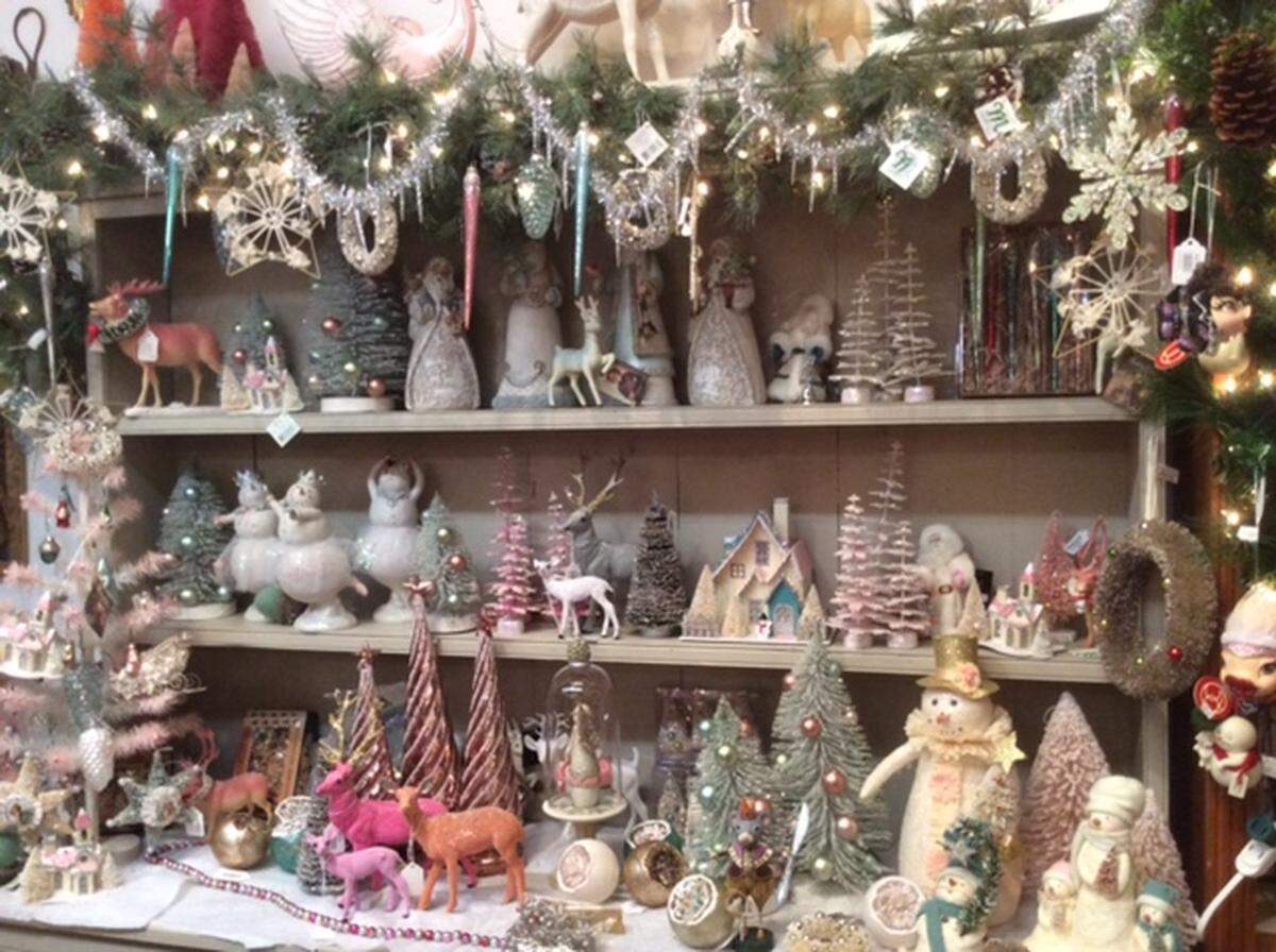 The gift side of Chateau Gifts & Flower Preservation is closing, with a sale of 25% to 75% off merchandise starting Wednesday.