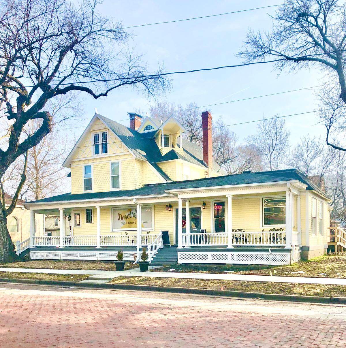Dorothy’s Coffee Shop & Tea Room in Marion is for sale or lease along with the historic Elgin Hotel.