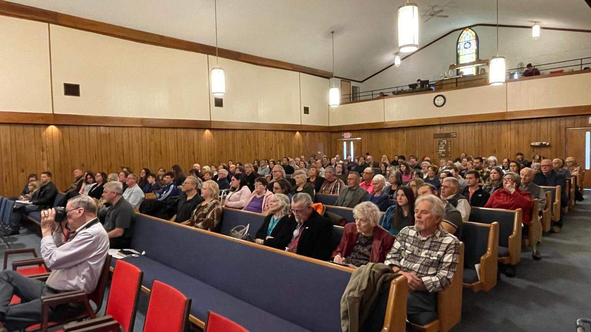 Roughly 160 people attended West Side Church of God’s last service on March 12. The crowd, made up of current and former members, was nearly four times the usual recent attendance of 45.