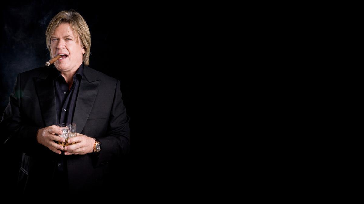 Ron White was a part of the Blue Collar Comedy group.

