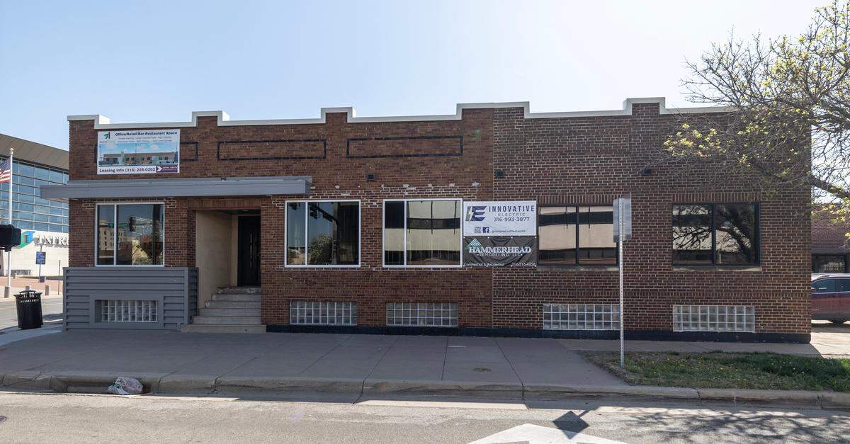 In late 2020, marketer Bruce Rowley and partners in the ArenaPointe building at the southeast corner of Waterman and Emporia announced they planned to transform “a warehouse that is essentially invisible to something that tips its hat to the arena.” Now, three new tenants are in varying states of occupancy.