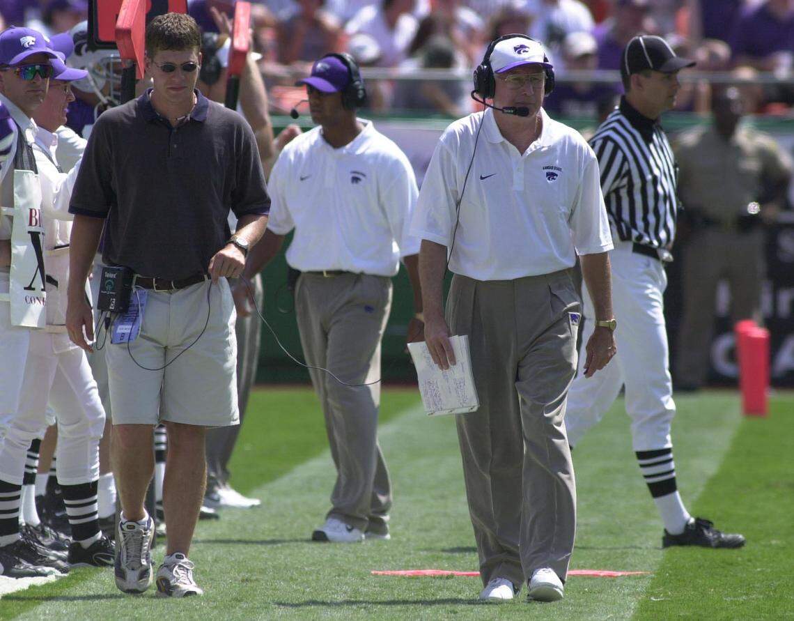 Kansas State head coach Bill Snyder paced the sidelines during Saturday’s game against Iowa at Arrowhead Stadium. (Photo by Julie Jacobson/staff)