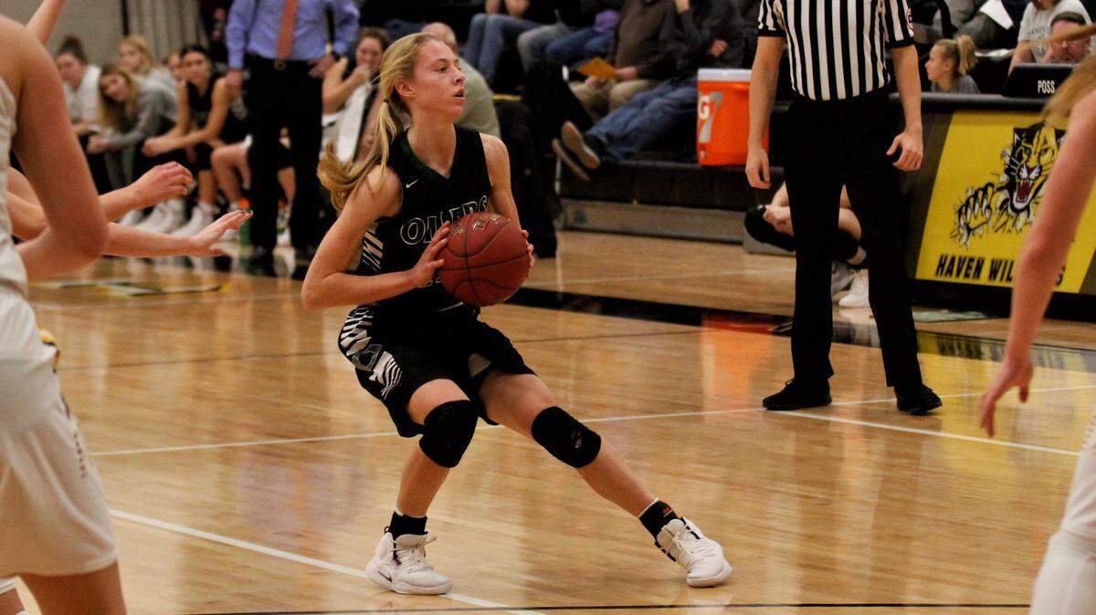 Central Plains’ Emily Ryan scored 34 in three quarters in the Oilers win at Haven on Friday night. (Dec. 14, 2018)