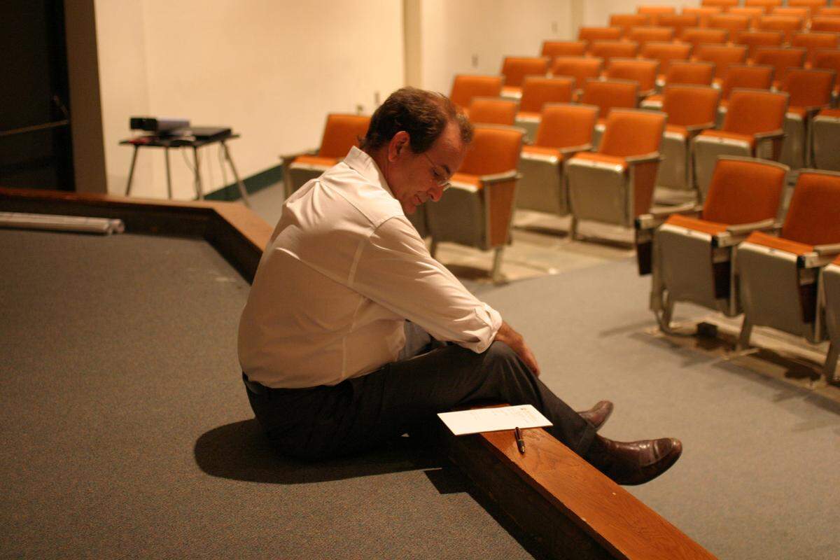 Longtime Sedgwick County Zoo executive director Mark Reed died Friday at age 75. He’s remembered for his unequaled enthusiasm, a love of animals and a humorous outlook on the world.