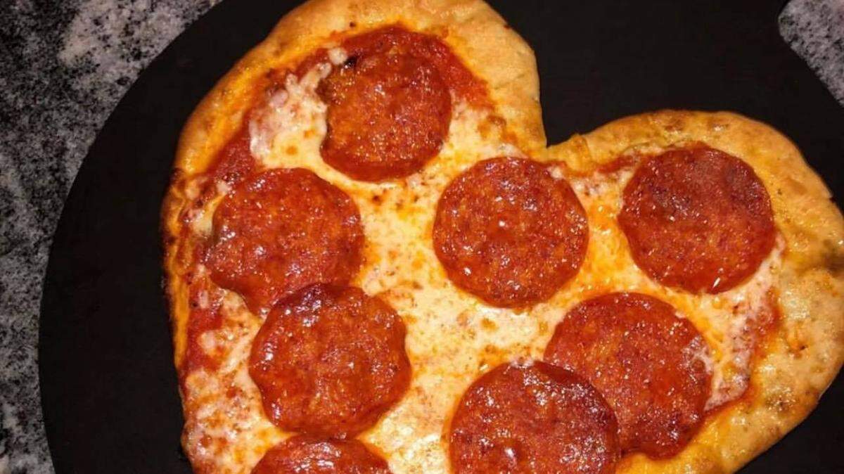 Oak & Pie will make lovebirds heart-shaped pizzas for Valentine’s Day.