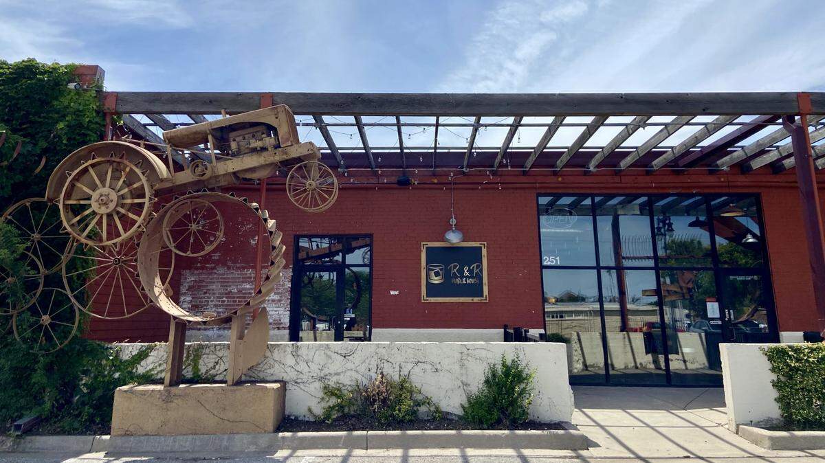 Old Town Burrito will open soon in the former Lotus Leaf space at 251 N. Washington.