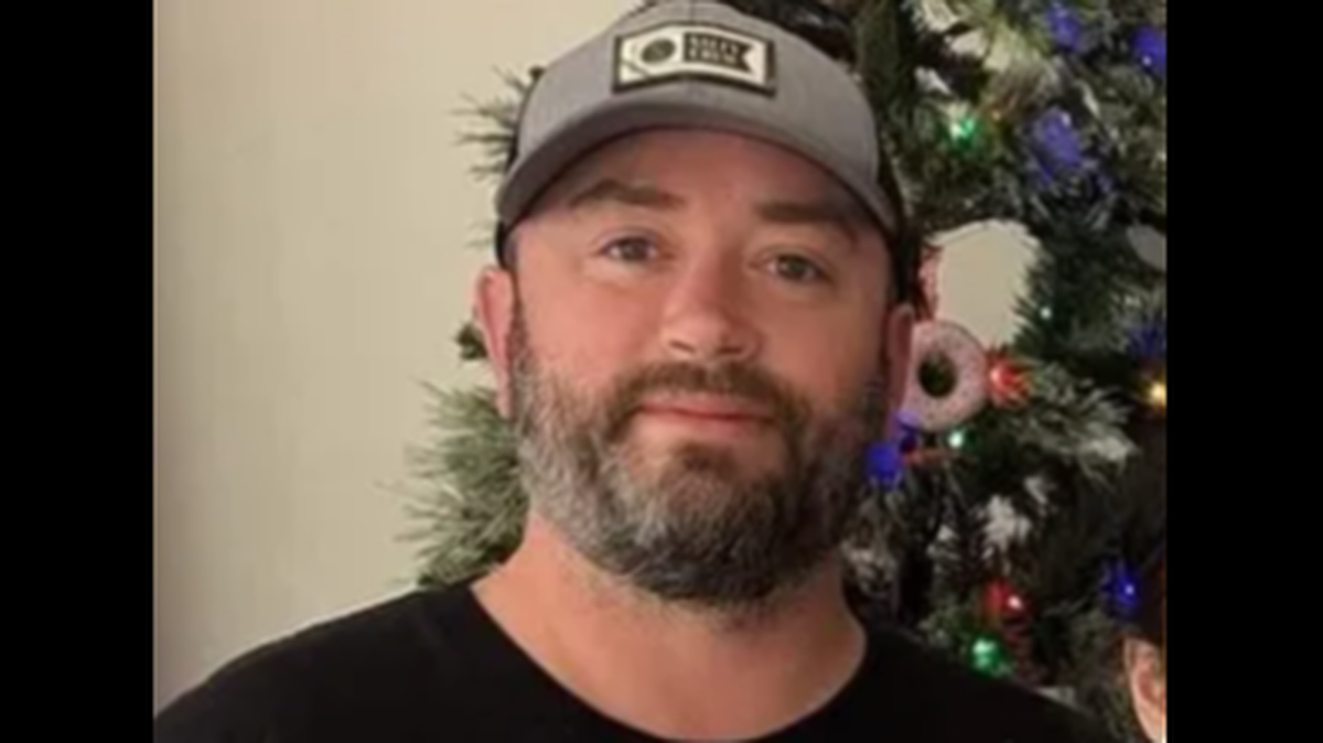 Alex Huffman, 34, along with six hunting buddies who traveled from Maryland to Kansas to waterfowl hunt, was a passenger of Flight 5342 from Wichita that crashed near Washington, D.C.