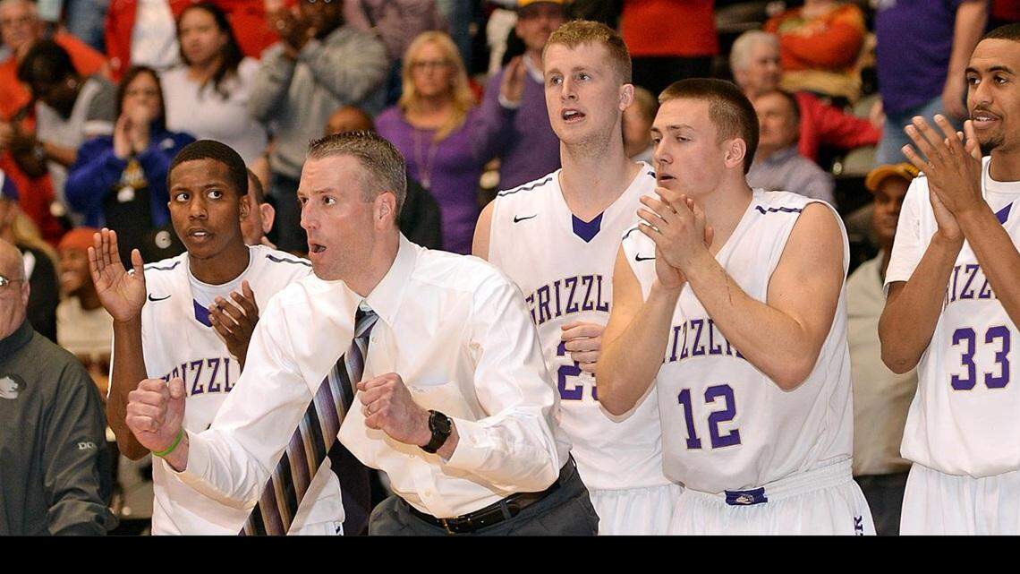 Butler Community College’s Mike Bargen, front, coaches his team this season during a game in El Dorado. Bargen is leaving Butler after eight seasons to become an assistant coach at Bradley. 
