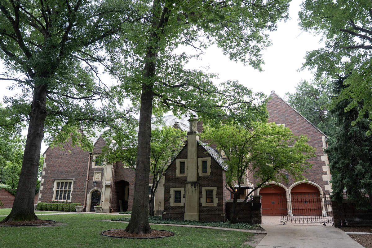 The Clapp Manor at 320 N. Belmont Place was built in 1922 by Robert Clapp. It features a massive great hall, an elevator and a winding stone staircase.